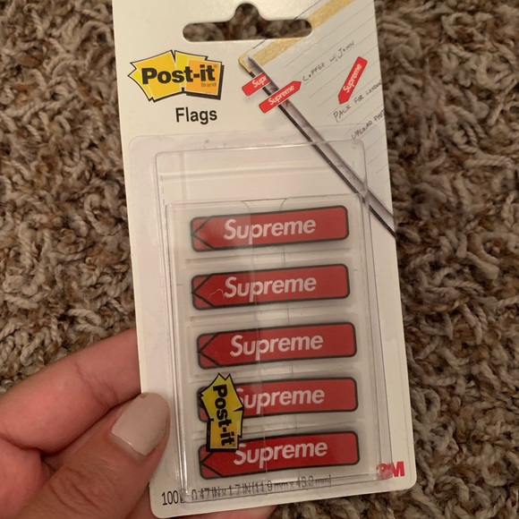 Supreme Accessories - Supreme Post-it Flags